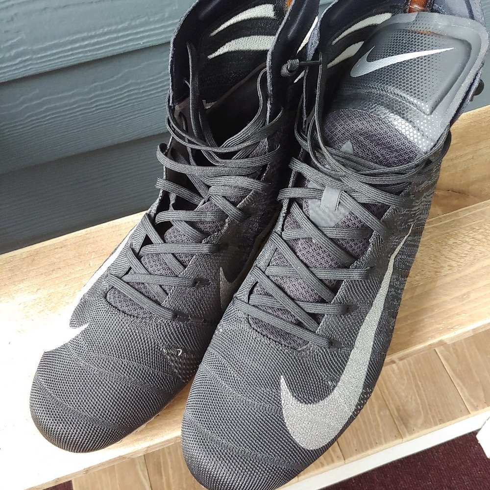 Nike Vapor Untouchable 3 Elite Football Cleats